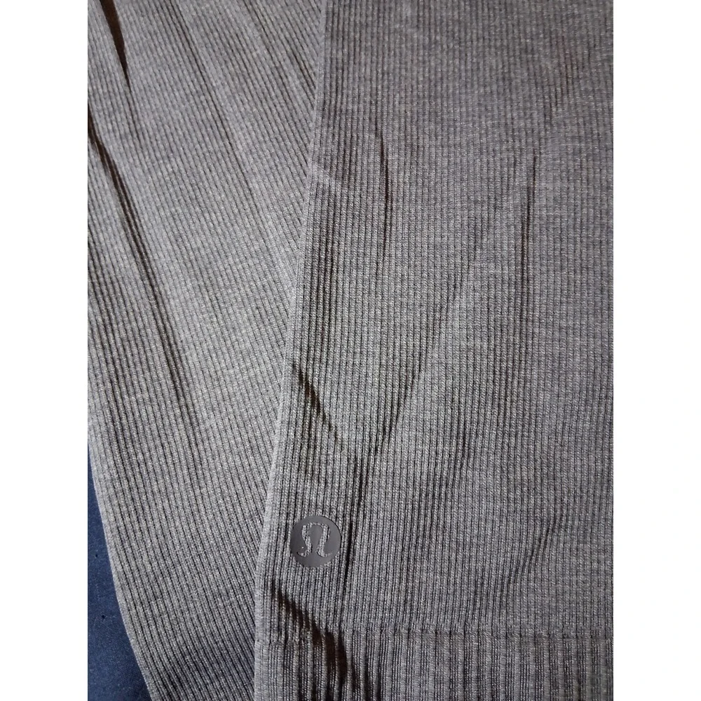 Lululemon Tank Top‎ Size S Purple Base Layer